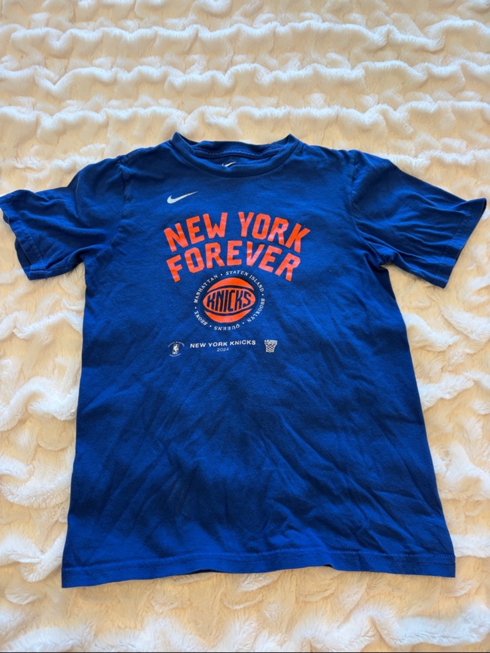 Nike youth New York Knicks tee